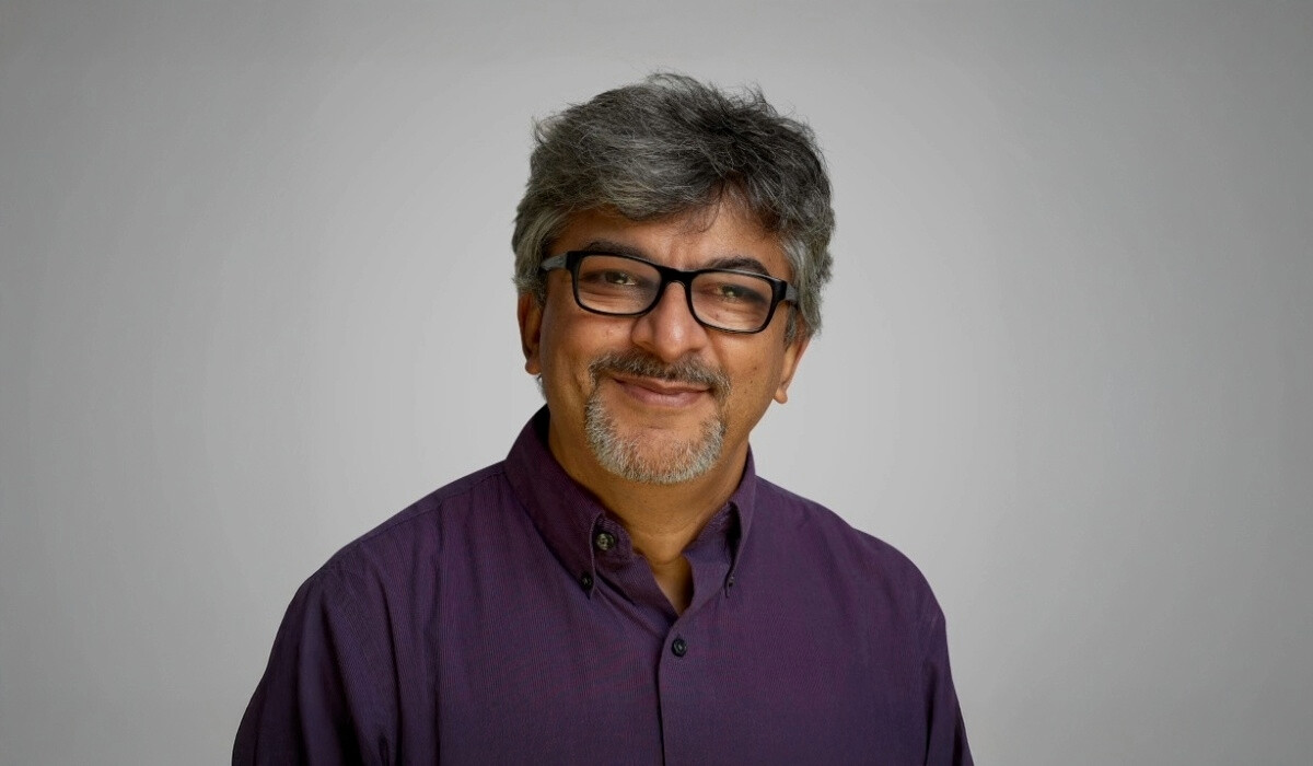 portrait of Rakesh Rajani