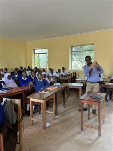 Walter introducing the use of tablets during teaching practices.