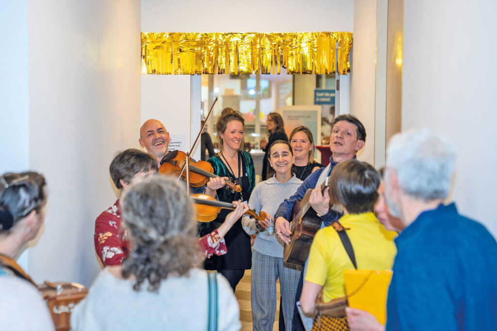 groups of musicians in enabel offices