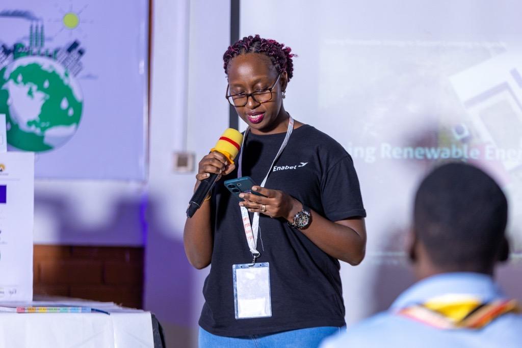 portrait of Enabel colleague Esther Magambo